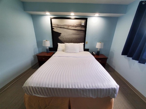 Coastal Inn & Suites image 15