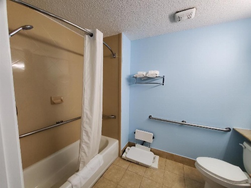 Coastal Inn & Suites image 19
