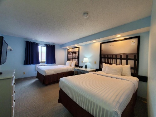 Coastal Inn & Suites image 28
